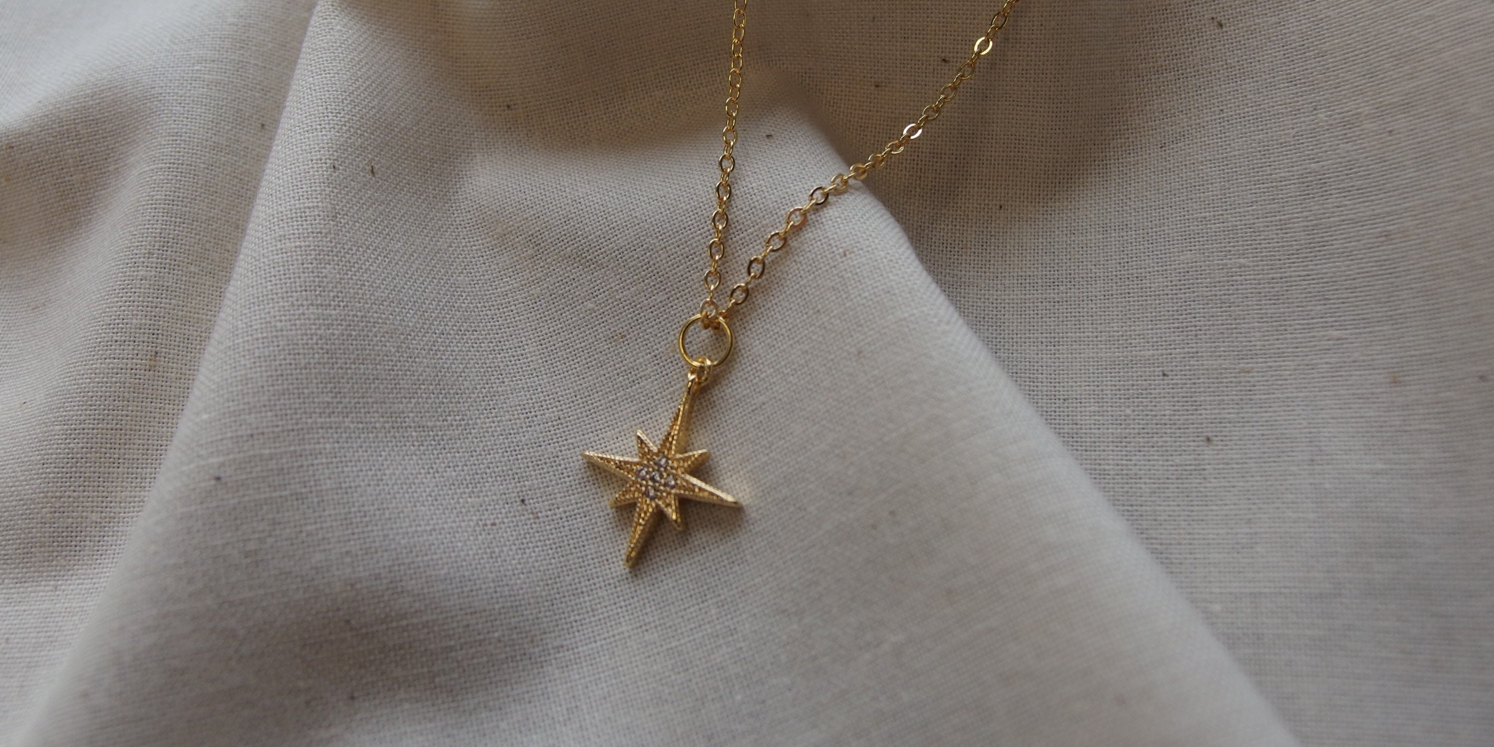 7 Creative Ways to Personalize Your Gold Plated Necklace