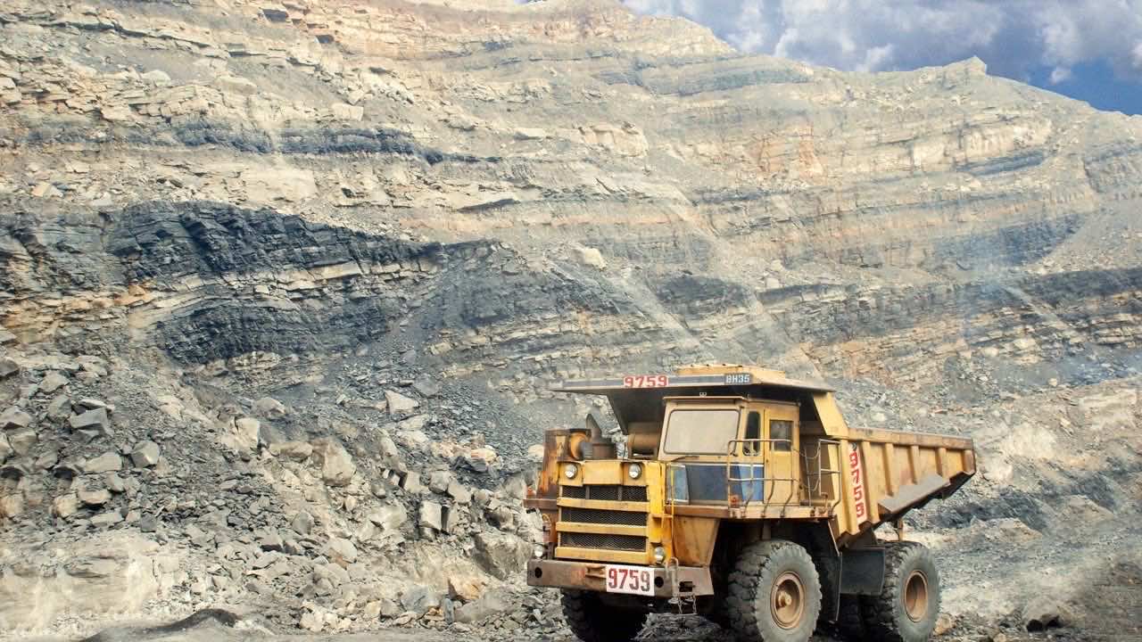What Operators Need to Know Before Replacing Tub Grinder Parts Mid-Season